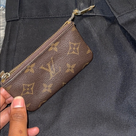 Authentic Louis Vuitton key pouch - Picture 2 of 3